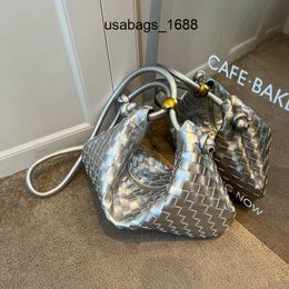 Abv Designer ToteBag Mini Jodei Candy Golden Ball Silver Color Small Crowd Bag Luxury Cross Body Weaving Soft Leather Cloud Bag for Women