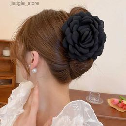 Hair Clips Three-dimensional Rose Flower Hair Claw Handmade Fabric Flowers Grab Hair Clip Sweet Shark Clip Hair Accessories for Women Y240329