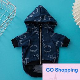 Wholesale Denim Dog Clothes Fashion Brand Fall Winter Fashion Pet Coat Jarre Aero Bull Schnauzer Dogs Jacket