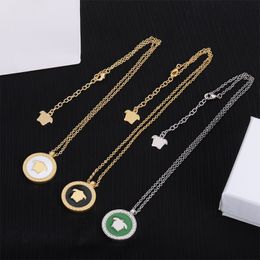 Collana con ciondolo di lusso Collane di design Cerchio Pietra Design Gioielli Catena d'oro Matrimonio Personalità Design 2 Stile Alta qualità