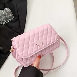 Backpack Style New trendy and niche design textured square pearl chain small fragrant wind diamond grid crossbody bag for women