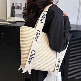 Original Chlee Vacation style rope woven tote bag 2024 new high capacity leisure handbag for womens outings