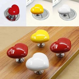 Toilet Seat Covers 3Pcs Flush Aid Love Heart Shaped Plastic Button Aids Adhesive Handle Water Press Tool Wardrobe Knobs