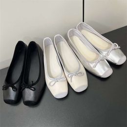 Yi Mengling's Same TR Sheepskin Bow Ballet Shoes, Square Toe Flat Single Shoe, Women's Soft Sole Minimalist Style Dance Shoes