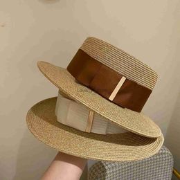 Wide Brim Hats Bucket Flat-top French straw hat Fashion Korean version Sunscreen beach outing British top for men and H240330