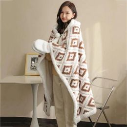 Blankets Winter Blanket Jacquard Geometric Pattern Thickened Multifunctional Shawl Hooded Cape Lambkin Nap Sofa