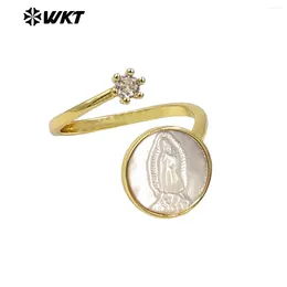 Cluster Rings WT-MPR092 Fashionable Novelty Surround Design Natural White Shell With Small Cubic Zircon 18k Gold Plated For Women