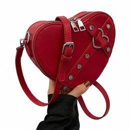 vintage Y2K Small Chain Rivet Shoulder Bag Heart Shaped Purse Handbag Red PU Leather Gothic Tote Bag Fi Women Crossbody Bag i2qs#