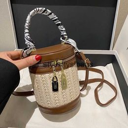 Totes Fashion Clutches Women Dinner Bag Retro Straw Weave Wedding Evening Clutch Purses And Handbags Bucket Metal Chain Shoulder Bags H240330