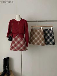 Skirts Skorts American Retro Plaid Skirt High Waist Slim Fit Office Lady Y2K Streetwear Classical A-Line Skirt 2000s Aesthetic Autumn Winter 240330