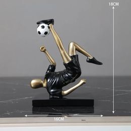 Creative Football Player Statue Ornament Home Living Room Bedroom Decoration Office Desktop Resin Crafts Birthday Gift for Boys 240328
