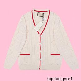 Designer The correct version has been tested. The luxury cardigan in autumn and winter has the same buttons for men and women GLJG