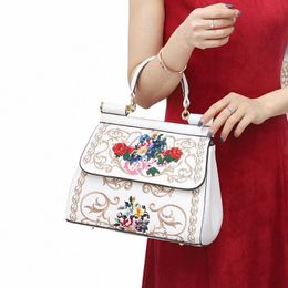 vm FASHION KISS Brands 2023 Embroidered Frame Bag Luxury Designer Women's Bag Italian Shoulder Floral Handbags Crossbody Bags m9WE#