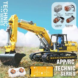 MOULD KING 13112 Motorised High-Tech Technical Excavator truck 250X3-PF Truck Remote Building Blocks Bricks Toys For Kids Gifts