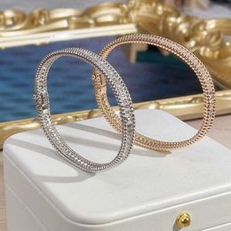 Designer Original Brand V Gold Van One Row Diamond Bracelet Female Same Layered Light Luxury end Full Sky Star with logo
