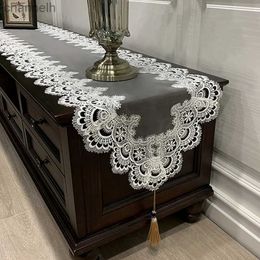 Table Runner Embroidered Lace TV Cabinet Tablecloth Pendant Tassel Dresser Luxury Flag Dust Cover Manteles De Mesa yq240330