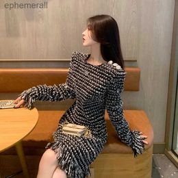 Abiti sexy urbani Moda di alta qualità Stripe Tweed Abito da donna Nuovo girocollo Manica lunga Nappe A-Line Elegante pulsante Party Q767 yq240330