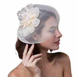 jm02 White Black Bridal Fascinator Birdcage Veil Wedding Hat Short Bride Face Veil Charming Evening Blusher Veil Bridal Headwear e0yp#