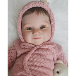 60cm 24inch Maddie Lifelike幼児人気の素敵な人形ハンドルートヘアソフト抱擁ボディ高品質人形