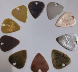 New arrival Metal guitar picks electric guitar pick necklace set piece with solid string nail 109285193