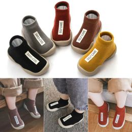 Baby Sock Shoes Anti Slip Toddler First Walking Shoe Child Enfant Botowności Nowonarodzone gumowe podeszwa kapcie dla chłopca