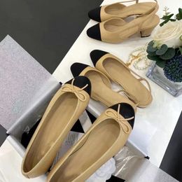 Mocassolas de designer Monolith Covenced Leather Women Designer Sapatos Loafer Slip On Women Oxford Chunky Rubber Luxurys Fashion Lug Sole Platfrom Dress Shoe Wedding
