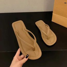 Slippers Flip Flops Women 2024 Summer Flat Bottomed Beach Shoes Sandals for Indoor House Wear Comfortable Slides H2403281UJM