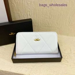 Store 2024 New Women's Diamond Purse Clip Wholesale Retail Zipper Hand Holding High Beauty Net Red Lady Card Bag Wallet Multi Anti Degaussing Hair