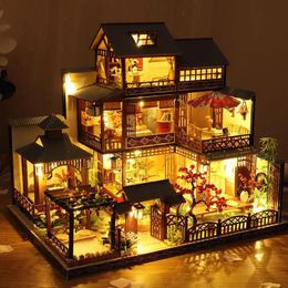 Diy Doll House Toys Japanese Architecture Spring Style Simulated Villa Toy Lover Gift With Lamp 240321