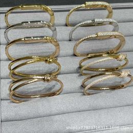 Designer Twisted Knot Bracelet for Women V Gold High Version Full Sky Star Rose Half Diamond U-Lock Live Sales