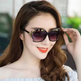 New Womens Camellia Sunglasses Fashionable Rose Trend Elegant and Versatile Large Frame