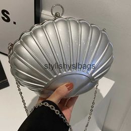 Totes Solid Colour Acrylic Seashell Clutch Handbag Creative Women Conch Evening Purse Crossbody Shoulder Messenger Bags Party Wallets H240330