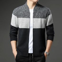 Jesień i zima w stylu koreańskim mężczyzn patchwork swetry swetry męskie sweter O Kurtka Zapip Kurtka Zapip Mężczyzna 8803