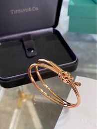 Hot Picking Celebrity Same Style New Knot Bracelet V Gold High Quality Thick Plated 18k Hand Set Smooth Face CJD3