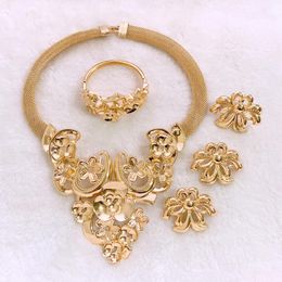 Bracelet Earrings Necklace Quality Dubai Gold Plated Jewellery Set Colour Fashion Ladies Party Costume Accessories Drop Delivery Sets Otvgj