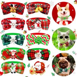 Dog Collars 1PCS Pet Christmas Decorate Bowties For Dogs Bow Tie Collar Doggy Xmas Grooming Cat Items Pets Small Accessories