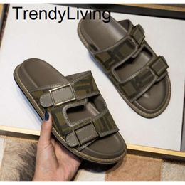 New Luxury Metallic Slide Sandals Designer Womens Slippers Shoes Summer Sandal Fashion brand Flat Flip Flops Slipper Women mens Shoes