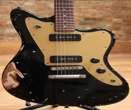 Alt De Facto JM6 Relic Black Electric Guitar Floyd Rose Tremolo Bridge Black P90 Pickups Gold Pickguard Vintage Tuners8753528