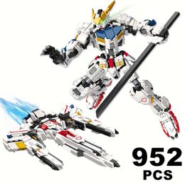 952 Particles Set, 11inch Big Spaceship with Two Changing Shapes Assembled Model, Robot Puzzle Building Block Toy