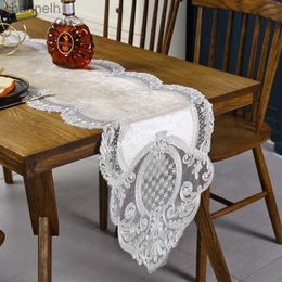 Table Runner Golden Velvet Europe Court Dining Runners Embroidered Lace Cabinet Dresser Tea Flag Wedding Party yq240330