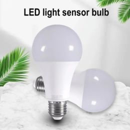 UooKzz LED E27 Light control Sensor Light Bulb 12W 9W 7W AC85-265V Day Night Light Auto ON OFF Patio Porch Smart Lamp For Garden