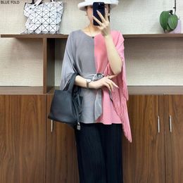 Women's T Shirts MIYAKE Pleated Round Neck Large Size Slimming Loose Pullover Simple Casual Color Block Fringed Top PLEATS Tshirt