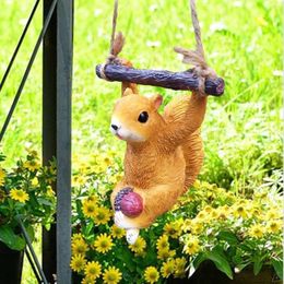 Garden Decorations Resin Hanging Squirrel Sculpture Swinging Statue For Lawn