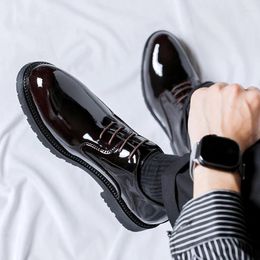 Casual Shoes Spring Fashion Trends Mens Formal Glossy Leather Dress British Stylish Business Men Wedding Party Oxford