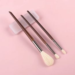 BETHY BEAUTY Smudge Makeup brushes 3PCS Natural Goat Hair Eyeshadow Detail and Highlight Blending Beauty Cosmetic Brushes