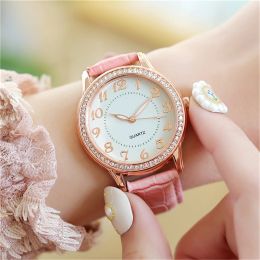 Роскошные кварцевые наручные часы Женские женские бриллианты роскошные часы для часа для часа модные простые шрифты Quartz Quartz Reloj Mujer