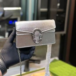 Borse a tracolla di design di lusso Borsa a mano in pelle da donna di moda Frizione classica con patta CrossBody Stili multipli