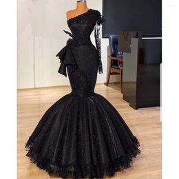 Party Dresses Sparkly Black Lace Appliques Prom Dress One Shoulder Long Sleeve Mermaid Pleat Gown Special Pretty Women Evening