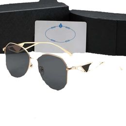 مصمم الأزياء الشمسية النظارات الشمسية الكلاسيكية العلامة التجارية الثلاثي النساء رجال الشمس الزجاج Goggle Adumbral 6 خيار خيار النظارات الشاطئ في الهواء الطلق