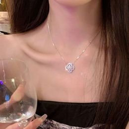 classic Van Clover Necklace Jewellery Designer Glitter Diamond Clover Necklace Pure Handmade Women's Light Luxury High-end Feeling 2024 Summer New